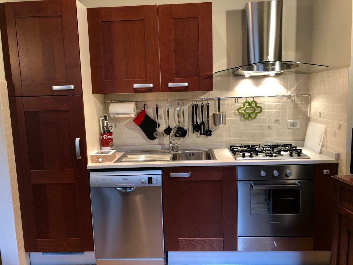 Apartamento La Via Degli Artisti Arona Exterior foto