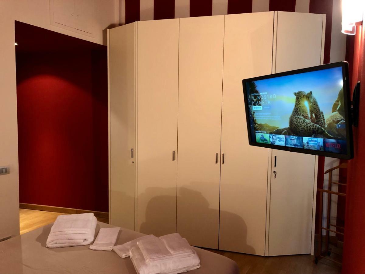 Apartamento La Via Degli Artisti Arona Exterior foto