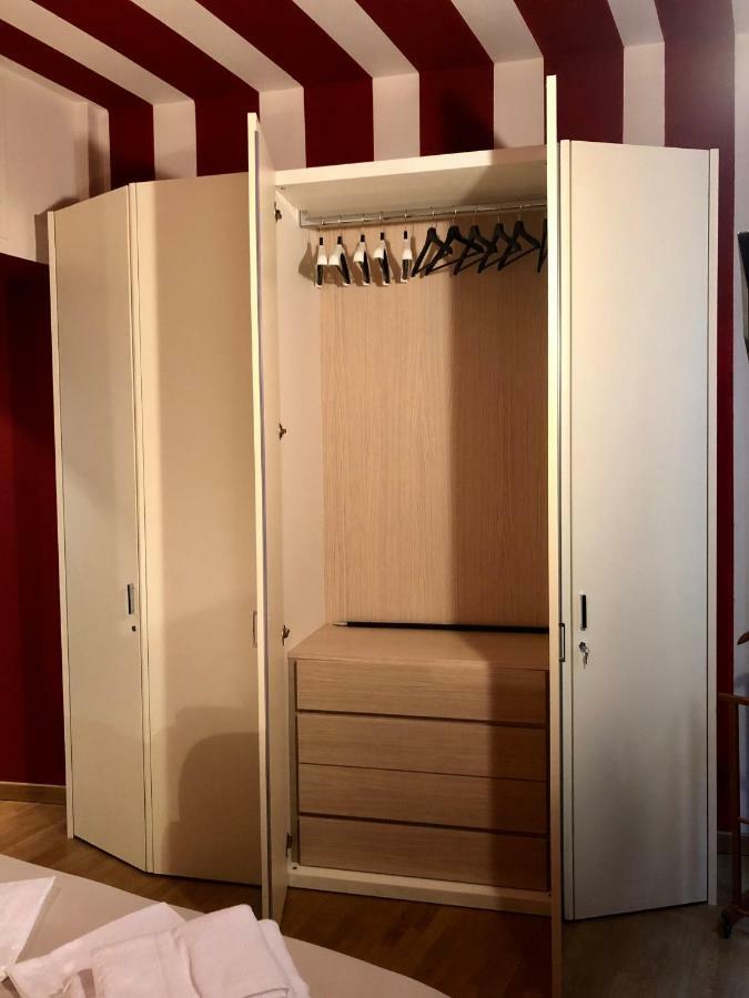 Apartamento La Via Degli Artisti Arona Exterior foto