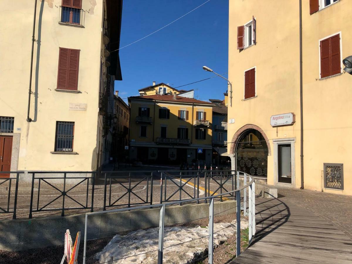 Apartamento La Via Degli Artisti Arona Exterior foto